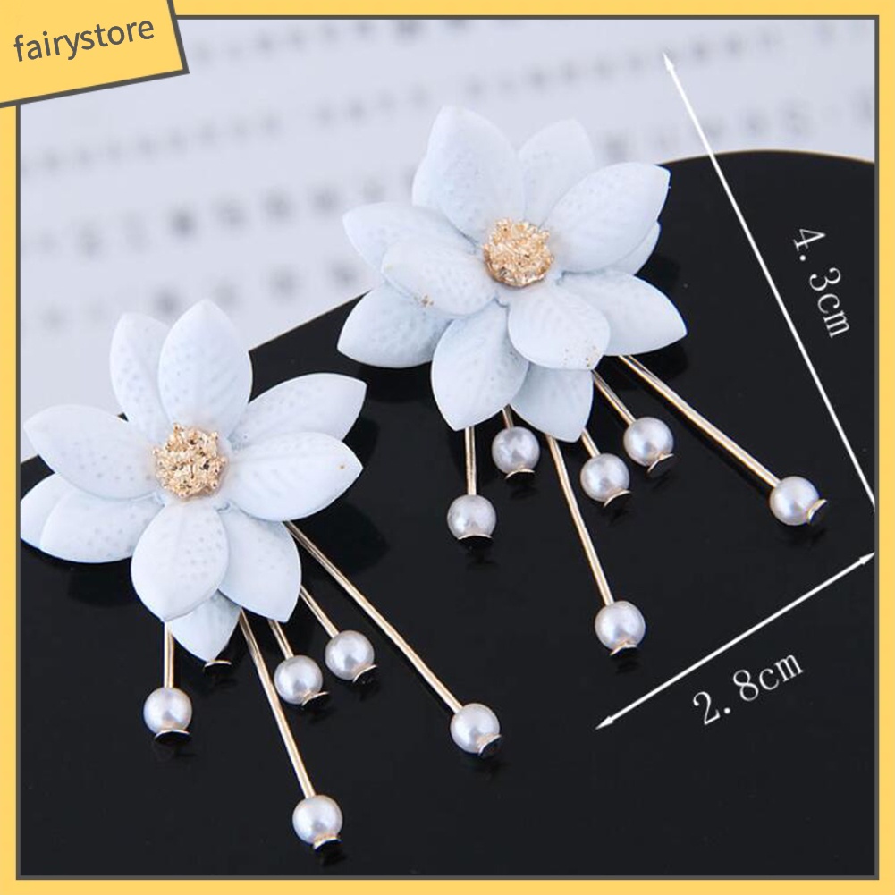 Bông Tai Hình Cánh Hoa Đính Ngọc Trai Giả Xinh Xắn