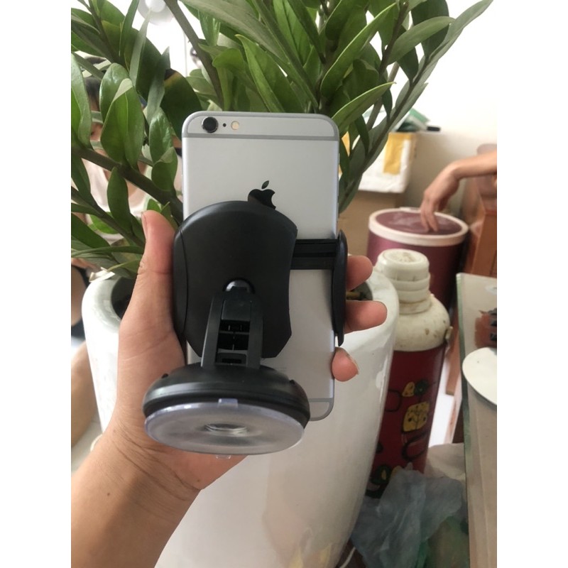 Giá đỡ điện thoại ô tô, kẹp điện thoại ô tô xoay 360 độ tiện lợi | BigBuy360 - bigbuy360.vn