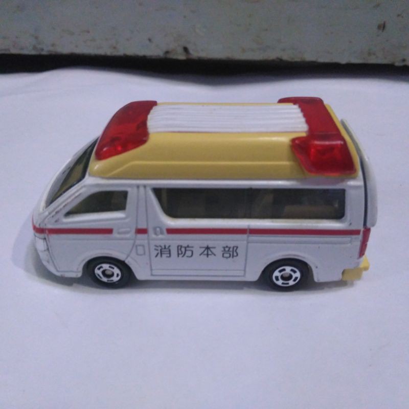 Xe Tomica cấp cứu hàng hiếm , xe đẹp như hình