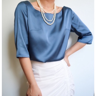 Áo lụa cổ thuyền