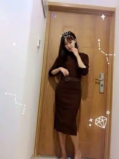 Váy len cao cổ kèm đai
