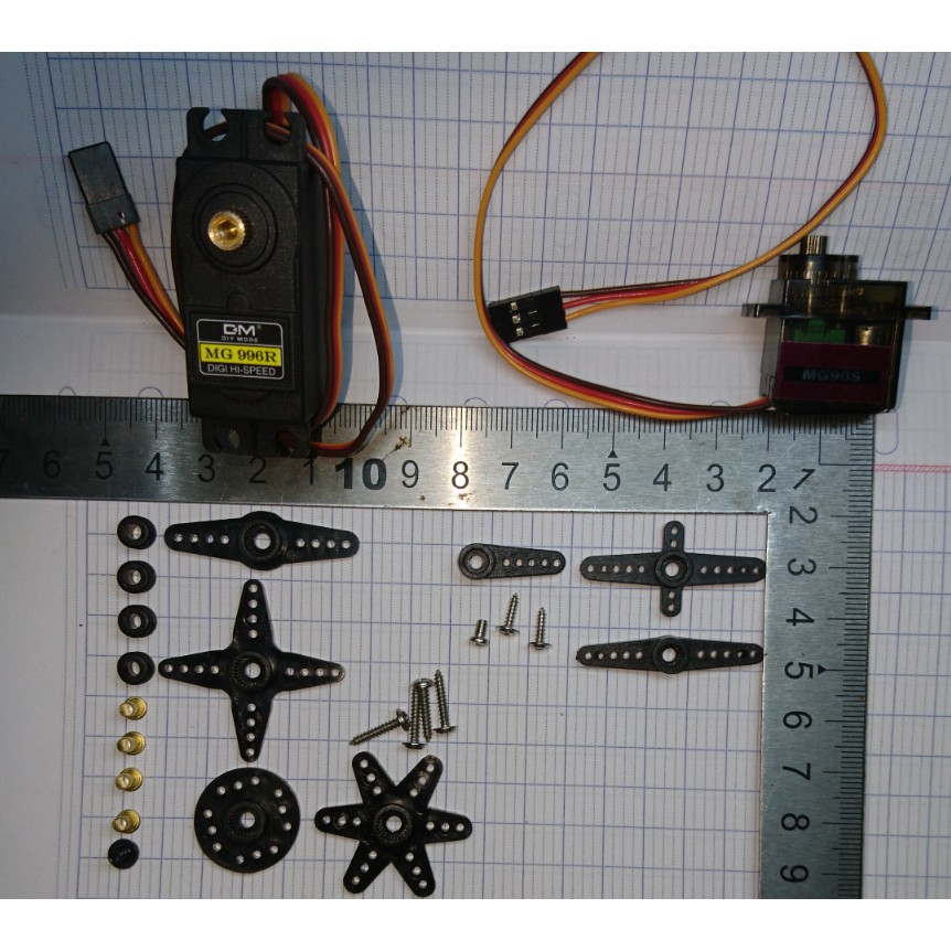 Servo MG90S MG90S, trục kim loại, chế đánh lái (bẽ lái) cho xe, tàu đồ chơi điểu khiển từ xa.