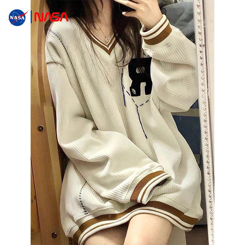 Áo sweater Phối Nhung Dáng Rộng Thêu Họa Tiết Trái Tim Thời Trang Cho Nữ