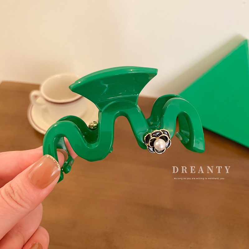 Kẹp Tóc Hình Hoa / Cá Mập Đính Ngọc Trai Giả Màu Xanh Lá Dễ Phối Đồ Thời Trang Cho Nữ