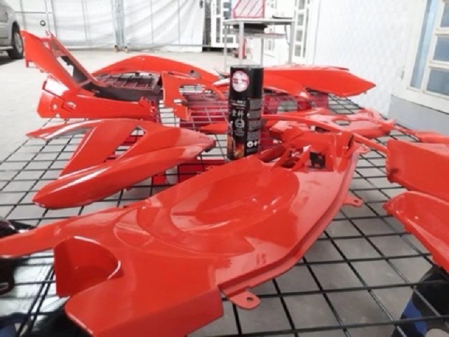 H661-200- sơn xịt samurai màu đỏ fancy