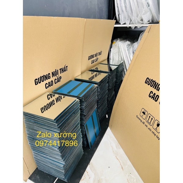 Gương ghép miếng soi toàn thân- Sẵn băng keo 2 mặt  Kích thước 20x20x dày 4ly) giá 1 gương