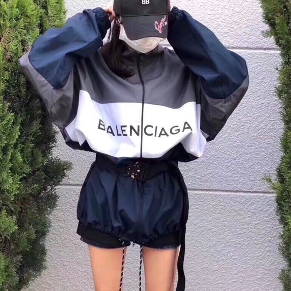 Áo Khoác Gió Nữ Form Rộng Phối Màu In Chữ BALANCIAGA Cá Tính AK31