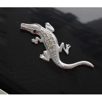 Tem dán, Tấm dán (logo) nổi trang trí ô tô hình cá sấu