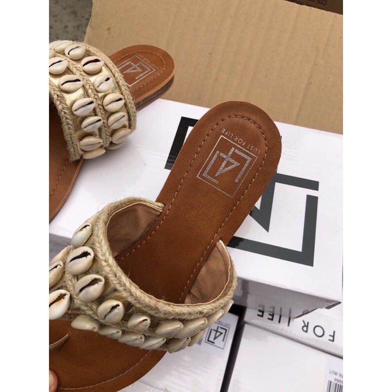 Xăng đan xỏ ngón xinh xắn