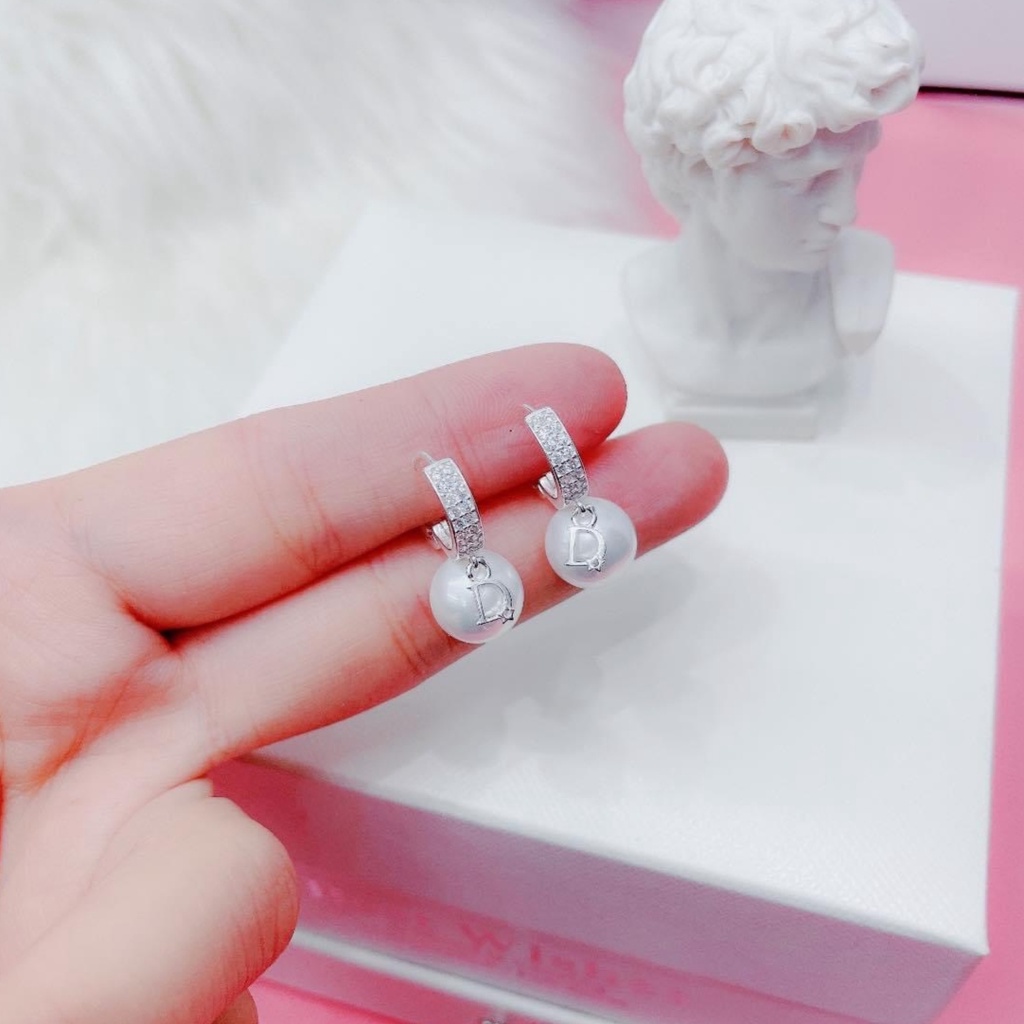 Bông tai nữ bạc ta cao cấp móc chữ D đính hạt trai nhân tạo - Trang sức bạc Evasilver