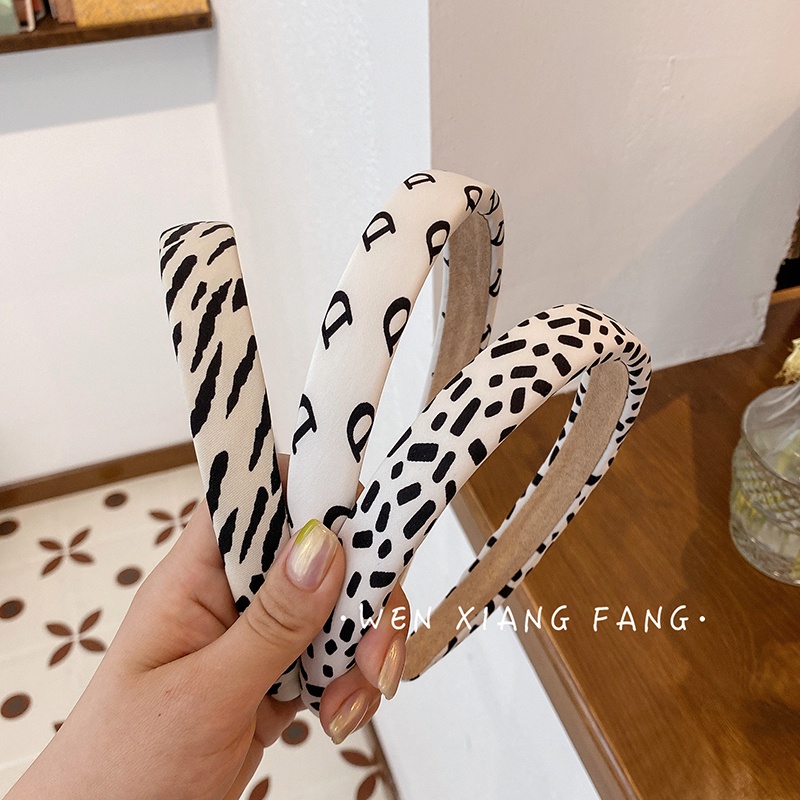 Băng Đô Cài Tóc Rửa Mặt Họa Tiết Ngựa Vằn Retro Hong Kong