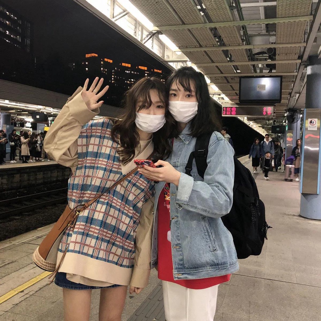 Áo sát nách cổ chữ v form rộng phong cách Hàn quốc