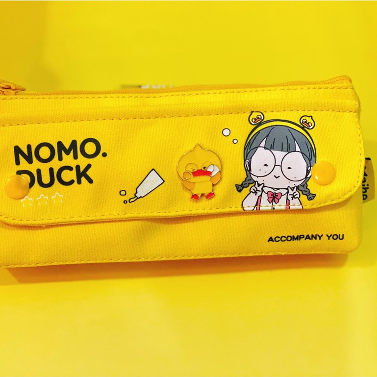 Hộp Bút Vải Nắp Lật Mai Và Các Người Bạn MaiHe Màu Vàng Nổi Bật