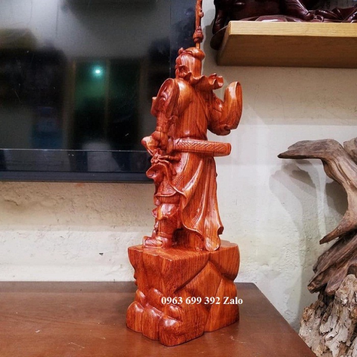 Tượng quan công trấn ải gỗ hương 40 cm