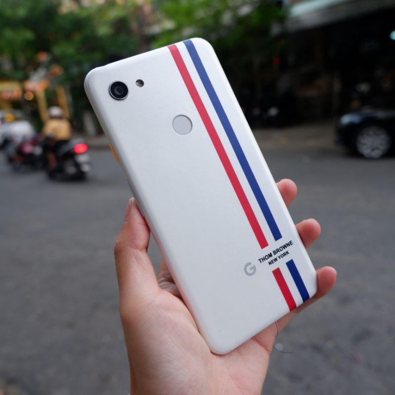 Skin dán full lưng viền google pixel 3xl, pixel 3a xl, pixel 4, pixel 4 XL, pixel 5, pixel 6, pixel 6 pro Thom Browne