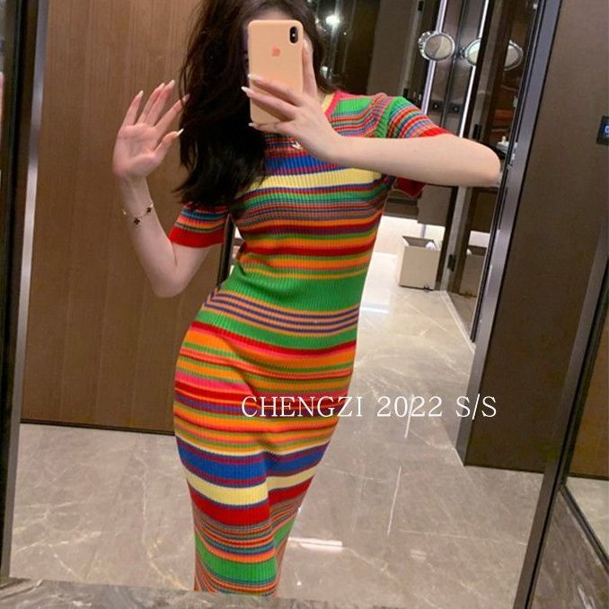 Đầm Dệt Kim Dáng Dài Cổ Tròn Tay Ngắn Họa Tiết Kẻ Sọc Cầu Vồng Thời Trang Mùa Hè 2022 Mới