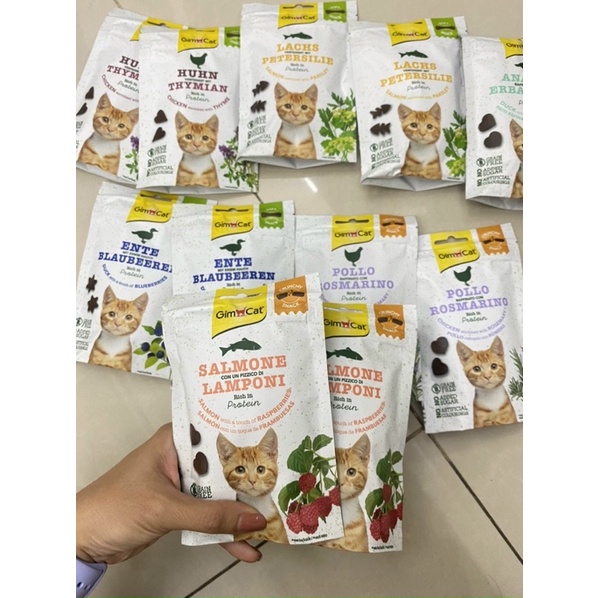 Snack thưởng - bánh thưởng Gimcat cho mèo