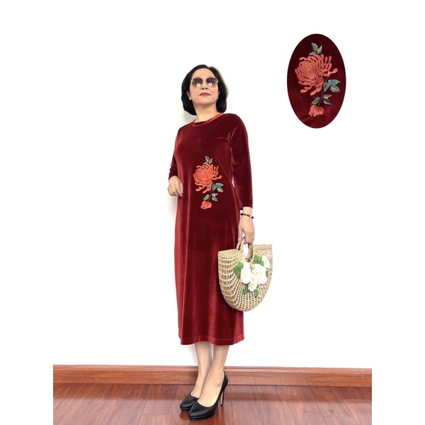 Váy nhung cao cấp thêu họa tiết cạnh sườn sang trọng quý phái