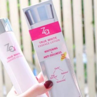 Essence Lotion TRUE WHITE  Za