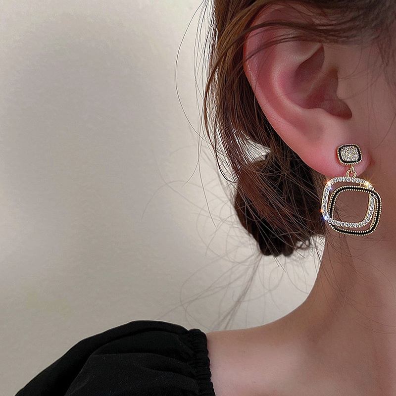 Bông Tai Hình Vuông Đính Đá Màu Trắng Đen Phong Cách Hàn Quốc Cho Nữ