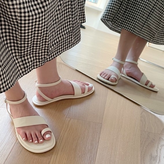 Giày sandal xỏ ngón đế bệt thời trang đơn giản nữ tính