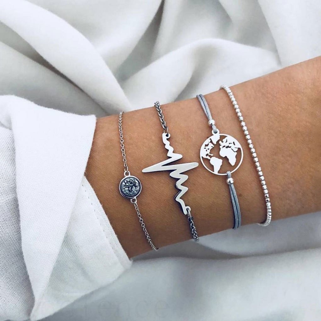 Set 4 Vòng Tay Thời Trang Xinh Xắn Dành Cho Nữ