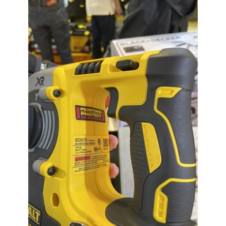 MÁY KHOAN DEWALT DCH273B