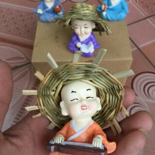 Bộ tượng cầm kỳ thi họa