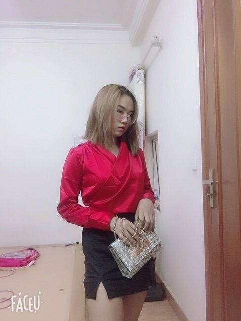 Chân váy ulzzang xẻ 2 bên có màu trắng chân váy xẻ bigsize có size đại