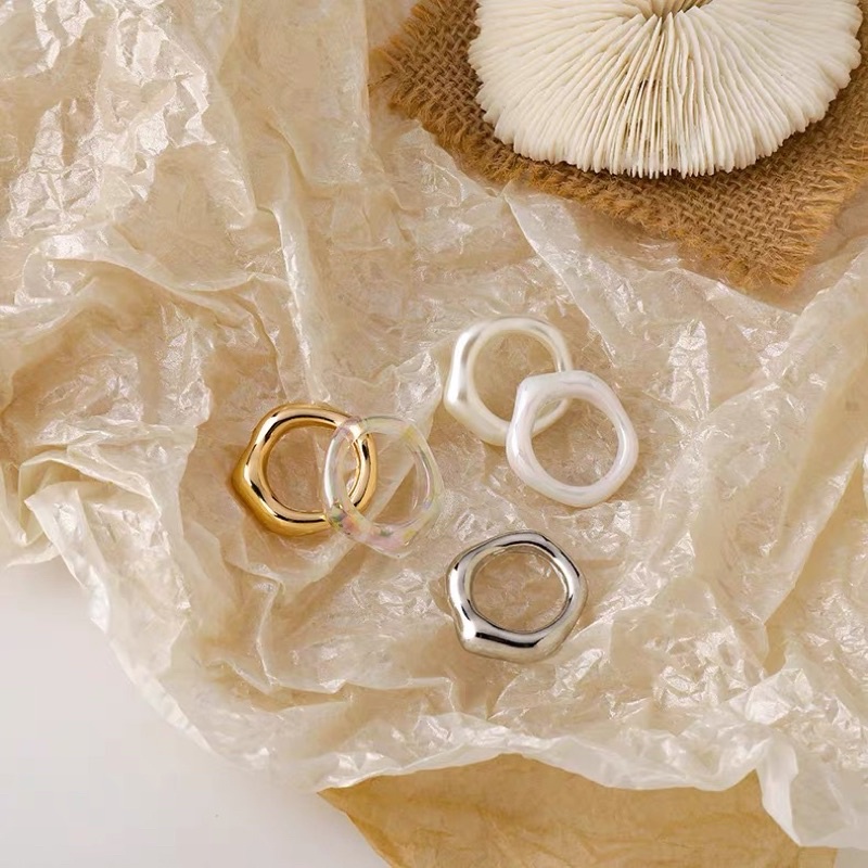 Nhẫn nhựa vintage hottrend
