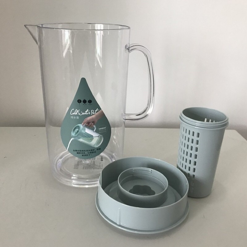 Ca nhựa đựng nước kèm quả lọc 2000ml có tay cầm