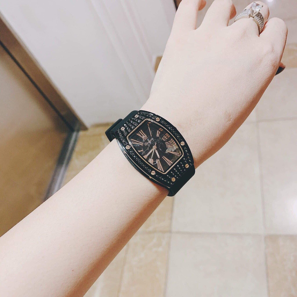 Đồng Hồ Davena Nữ Dây Silicon Đen 30x38mm Black Chính Hãng