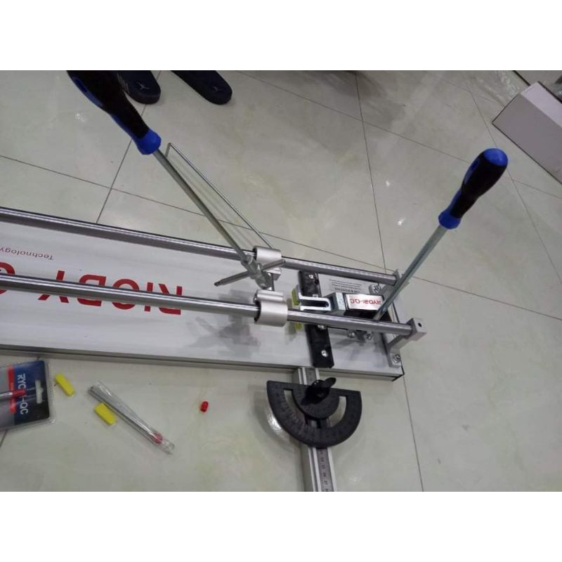 BÀN CẮT GẠCH RYOBY-QC DÙNG LƯỠI CÂY BÚT 1M.TẶNG KÈM 3 LƯỠI CẮT ,BẢO HÀNH 6 THÁNG