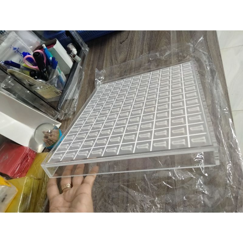Khay trưng nhẫn bằng mica 120 chiếc