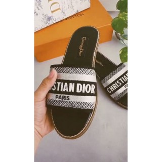 [Siêu phẩm] Dép DIOR nữ tính