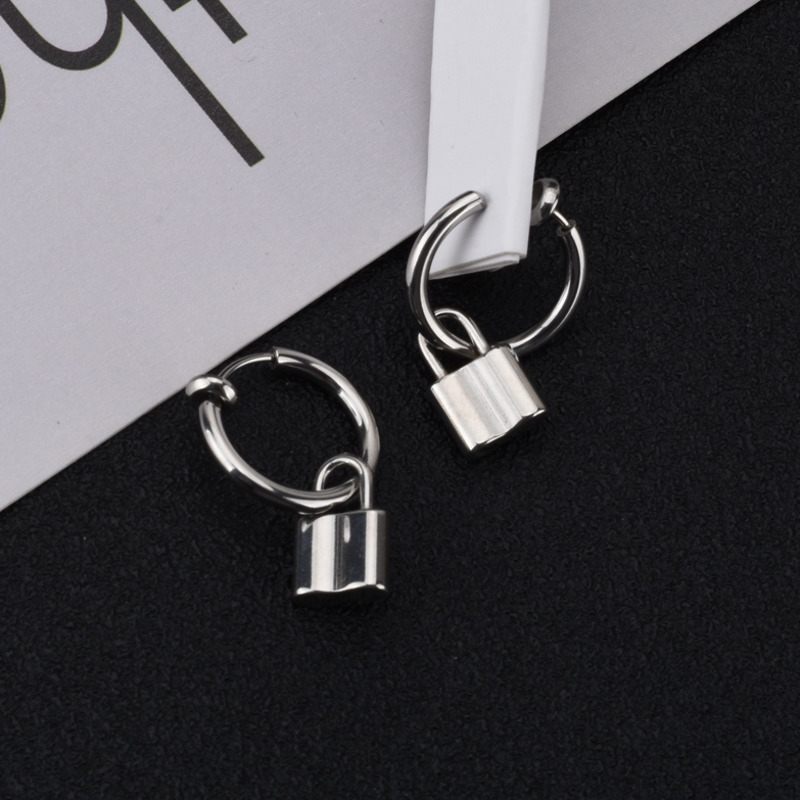 Khuyên tai mặt hình ổ khóa độc đáo cá tính thời trang