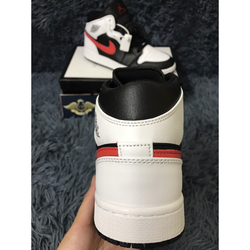 ⚡𝐆𝐈𝐀̉𝐌 𝟓𝟎%⚡ Giầy Jordan 1 Cao Cổ Đen Trắng Logo Đỏ – Bản 1.1 [ 𝐓𝐀̣̆𝐍𝐆 𝐓𝐇𝐄̂𝐌 𝟏 𝐁𝐎̂ 𝐆𝐈𝐀̂𝐘] + Full Box, Bill | BigBuy360 - bigbuy360.vn