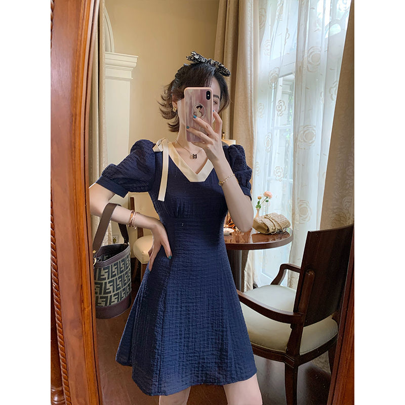 Đầm maxi đính nơ màu trơn thời trang mùa hè nữ tính | BigBuy360 - bigbuy360.vn