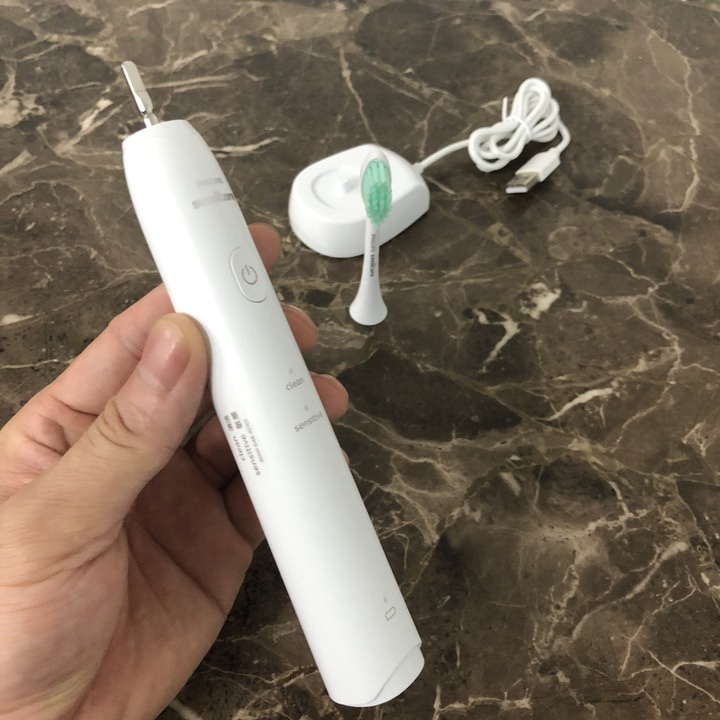 Bàn chải đánh răng điện Philips HX2421 Tiêu chuẩn chống nước: IPX7 - BẢO HÀNH 1 NĂM