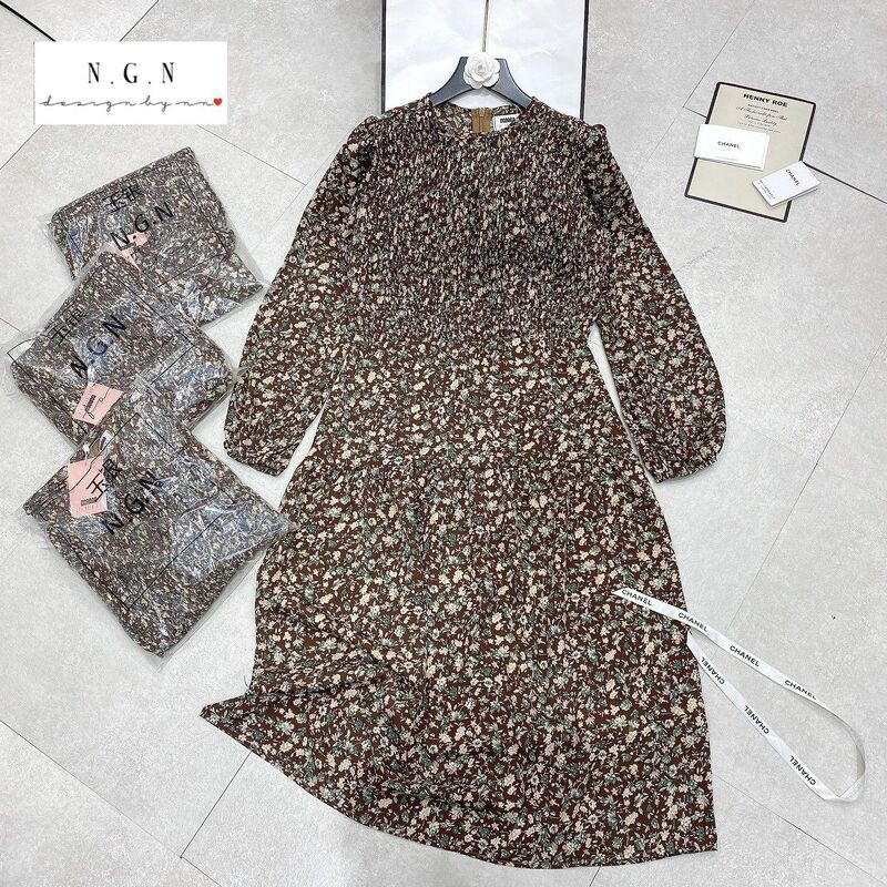 Váy hoa chun ngực pha nâu xinh | BigBuy360 - bigbuy360.vn