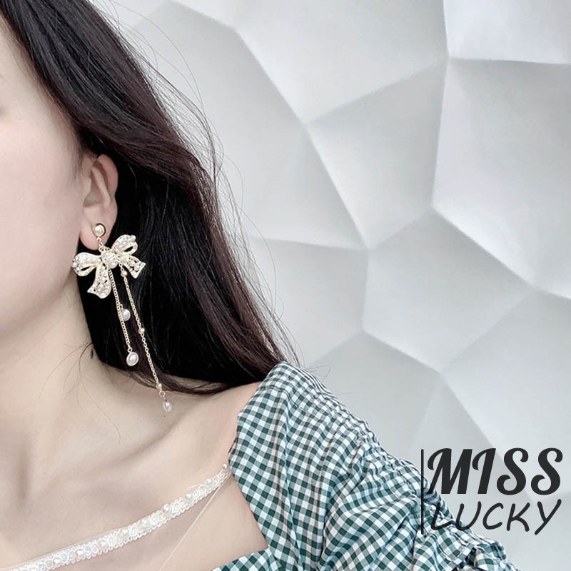 Khuyên tai nữ kiểu dáng thời trang phong cách Hàn Quốc