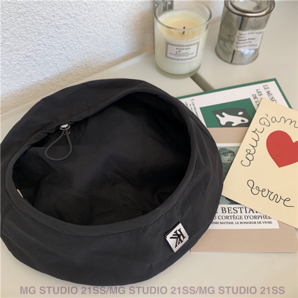 Mũ Beret MG STUDIO có khóa kim loại chữ cái KK