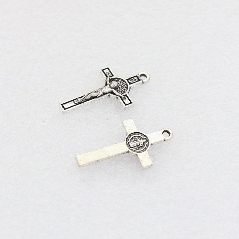 Set 50 Mặt Vòng cổ Thánh Giá Mini Xinh Xắn