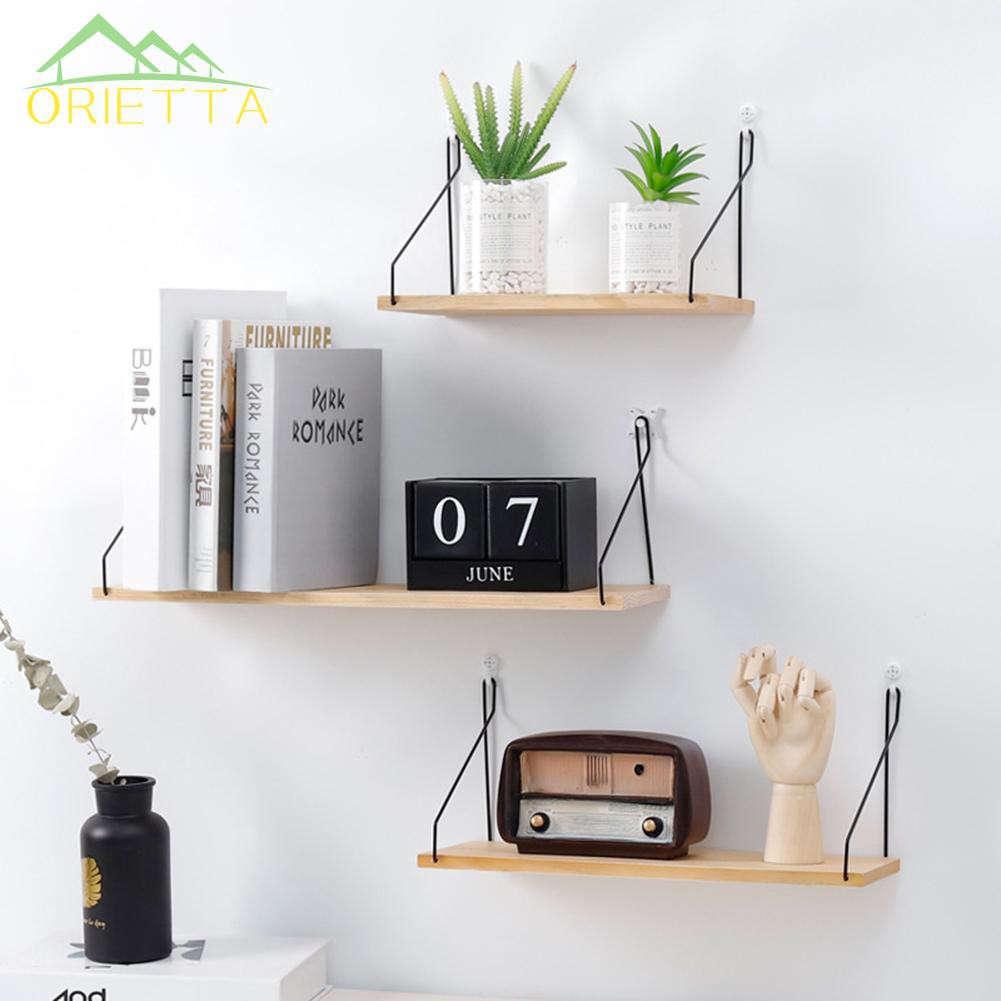 Kệ gỗ gắn tường để vật dụng tiện lợi