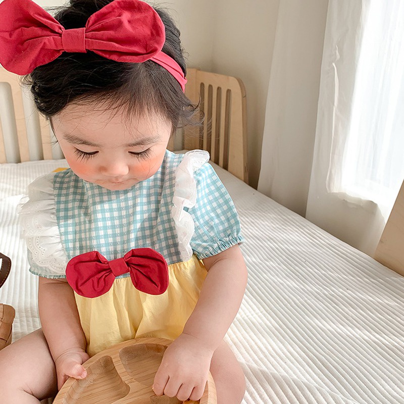 Bộ Áo Liền Quần Phối Ren Họa Tiết Kẻ Sọc Đính Nơ Thời Trang Mùa Hè Hàn Quốc Cho Bé Gái