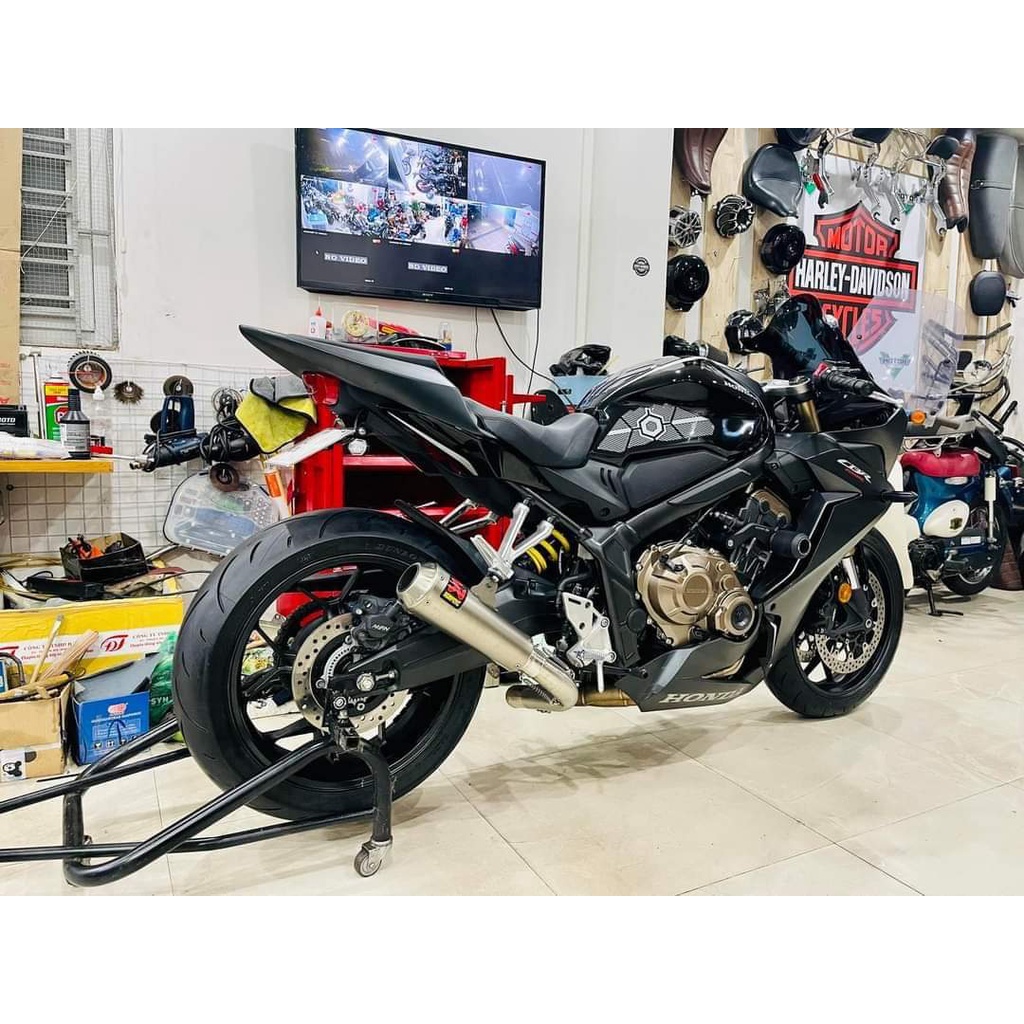 Đuôi CBr650 mẫu cá đuối