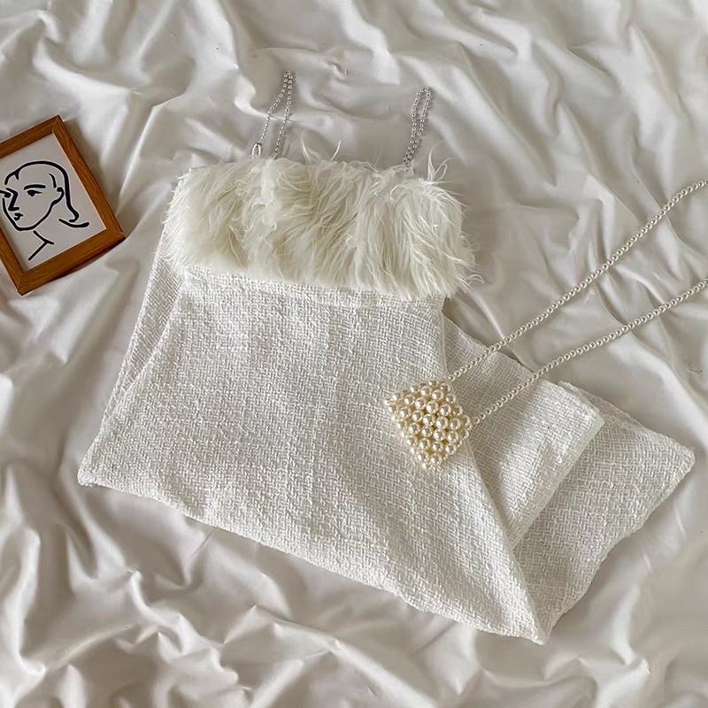 Đầm tweed trắng lông vũ dây trai