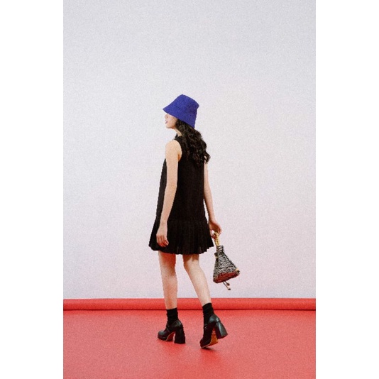 Đầm sát nách Libe