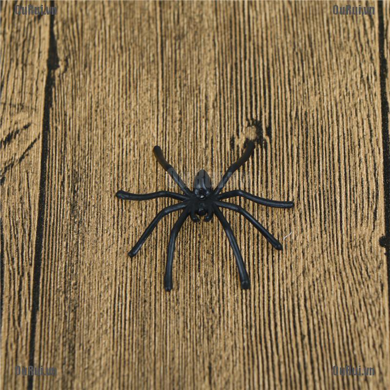 Bộ Nhện Nhựa Trắng / Đen Độc Đáo Trang Trí Halloween