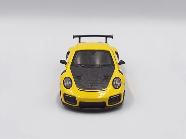 Xe Mô Hình Porsche 911 GT2 RS 1:64 MiniGT ( Vàng )